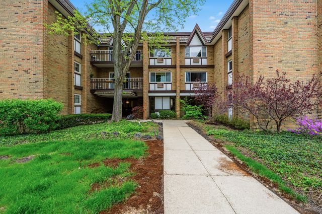 320 Claymoor Road 1C, Hinsdale, IL 60521