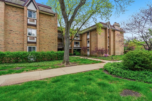 320 Claymoor Road 1C, Hinsdale, IL 60521