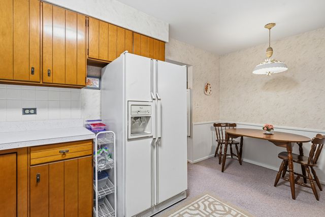 320 Claymoor Road 1C, Hinsdale, IL 60521
