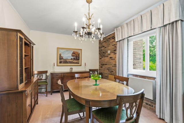 320 Claymoor Road 1C, Hinsdale, IL 60521