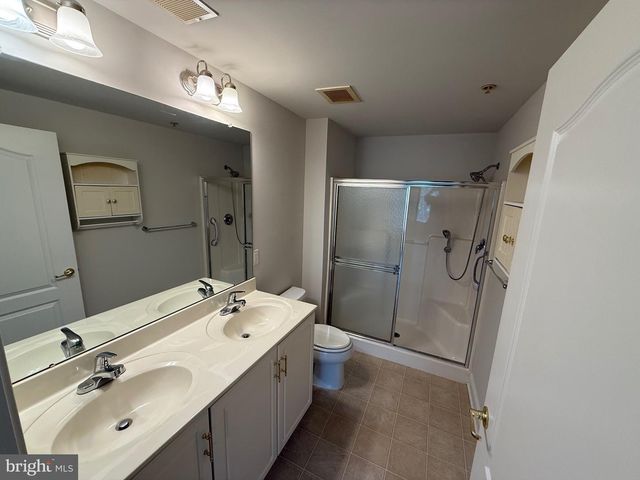 3000-UNIT FOUNTAINVIEW CIR #3204, Newark, DE 19713