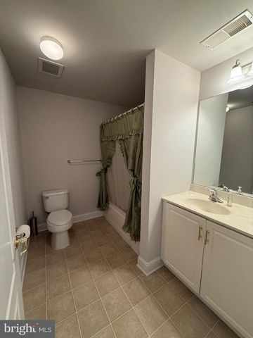 3000-UNIT FOUNTAINVIEW CIR #3204, Newark, DE 19713