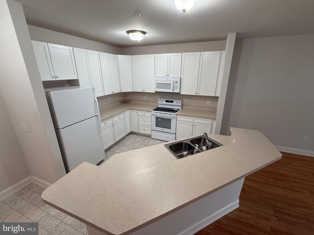 3000-UNIT FOUNTAINVIEW CIR #3204, Newark, DE 19713