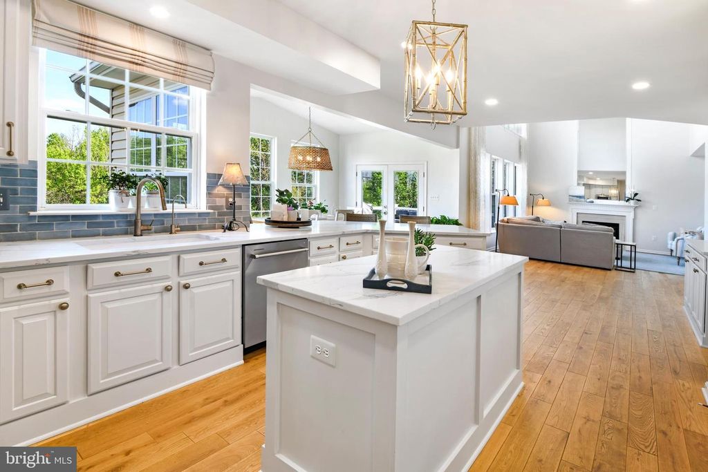 Image 3 of property listing at 9105 HENDRY TER, Frederick, MD 21704