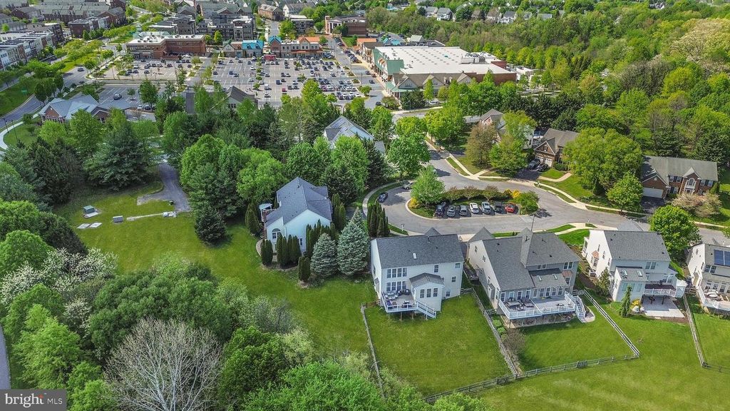 Image 38 of property listing at 9105 HENDRY TER, Frederick, MD 21704