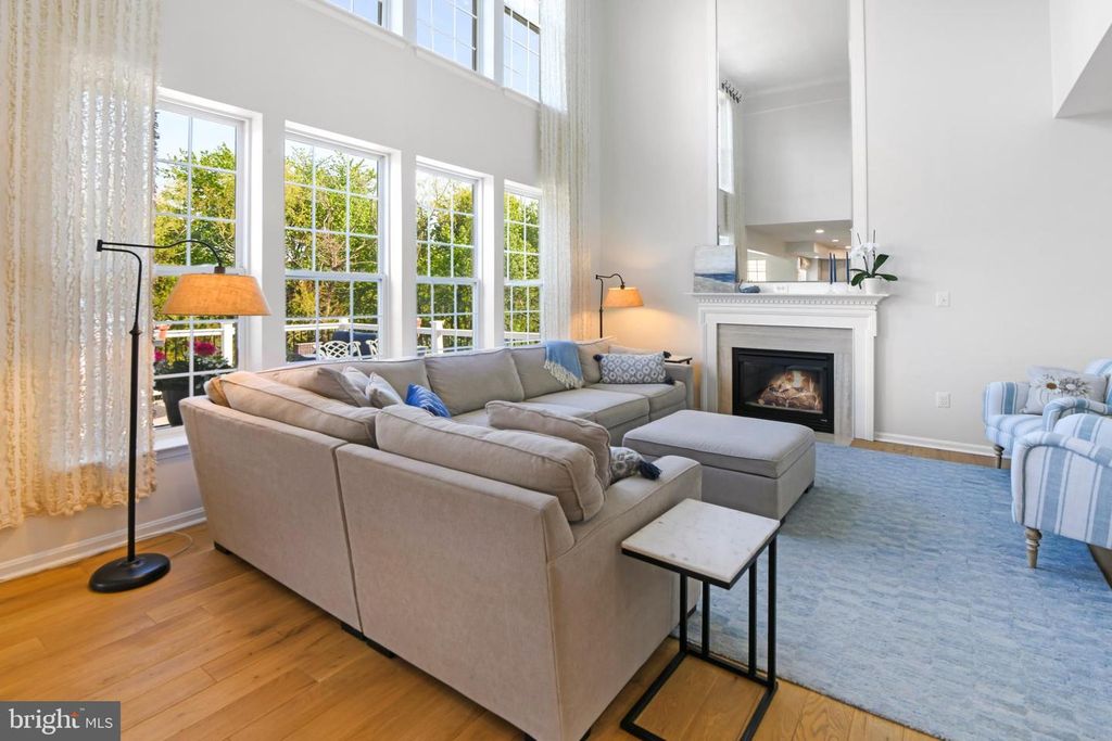 Image 5 of property listing at 9105 HENDRY TER, Frederick, MD 21704