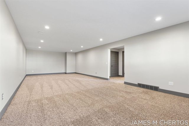 2898 Parkside Drive 40, Jenison, MI 49428