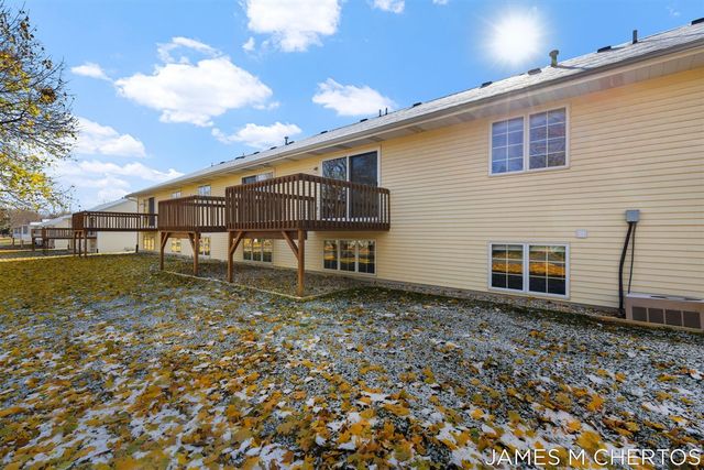 2898 Parkside Drive 40, Jenison, MI 49428