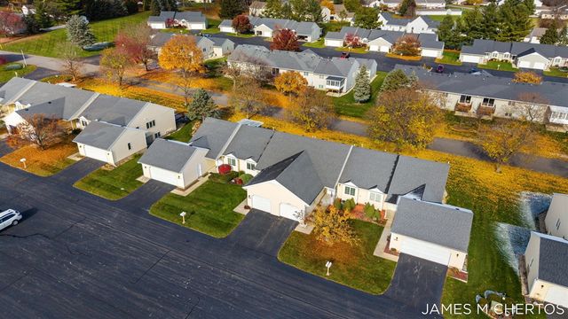 2898 Parkside Drive 40, Jenison, MI 49428