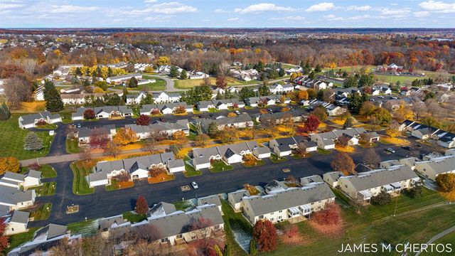 2898 Parkside Drive 40, Jenison, MI 49428