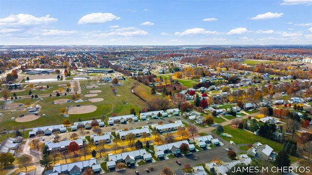 2898 Parkside Drive 40, Jenison, MI 49428