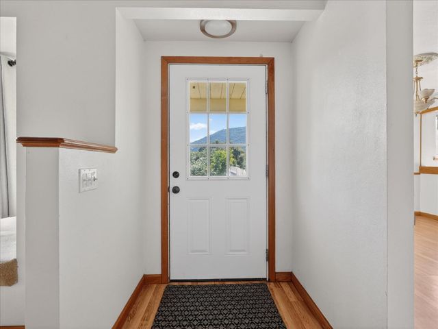 46535 Eastwood Drive S, Oakhurst, CA 93644