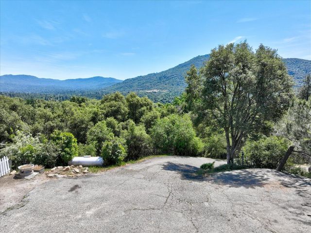 46535 Eastwood Drive S, Oakhurst, CA 93644