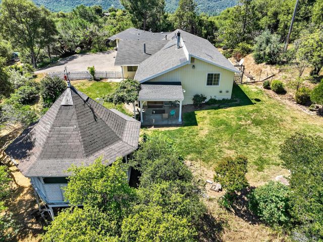 46535 Eastwood Drive S, Oakhurst, CA 93644