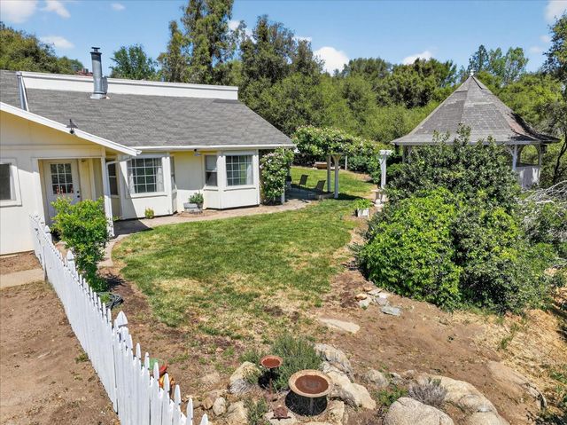 46535 Eastwood Drive S, Oakhurst, CA 93644