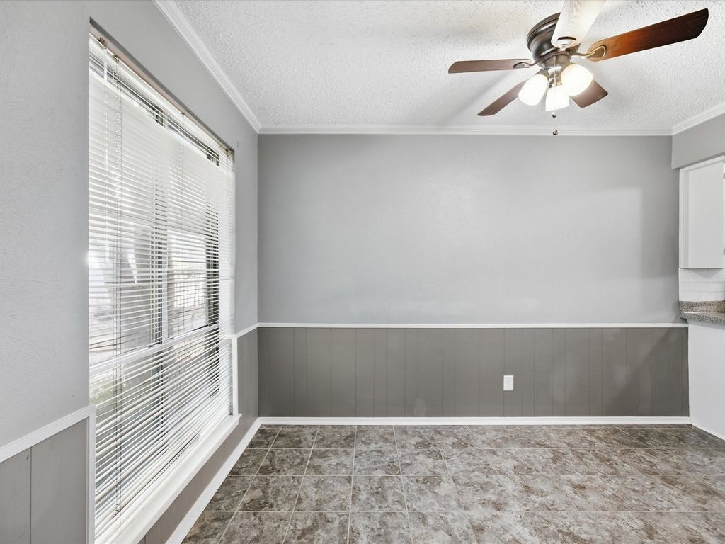 404 Hollyhill Lane 404, Denton, TX 76205 — photo 5