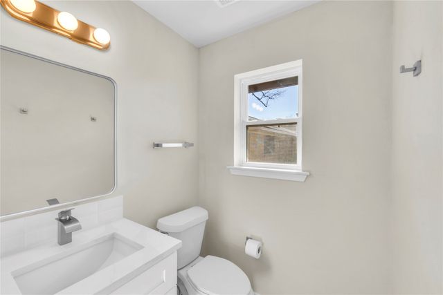 321 Duke Street, Garland, TX 75043