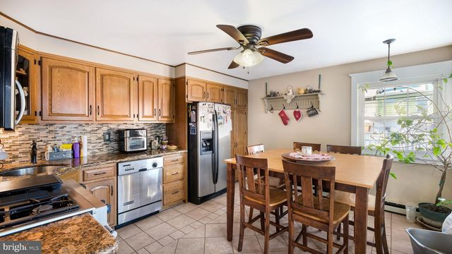 460 LOGAN ST, Bristol, PA 19007