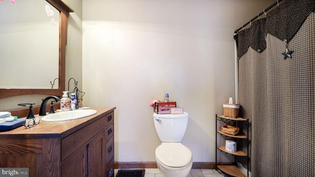 460 LOGAN ST, Bristol, PA 19007