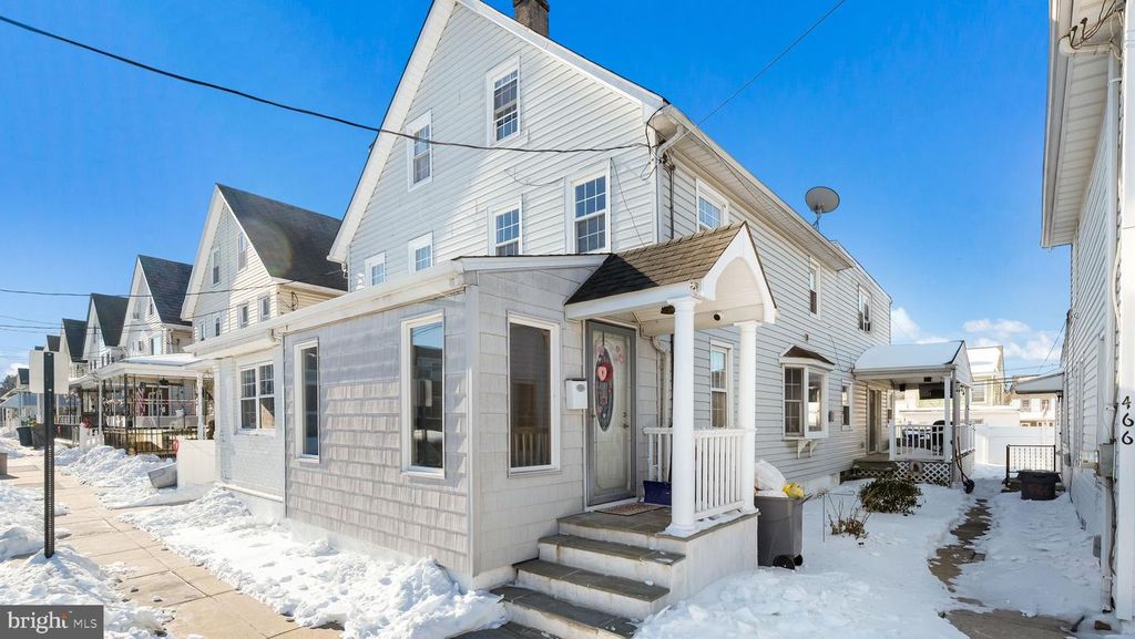 460 LOGAN ST, Bristol, PA 19007