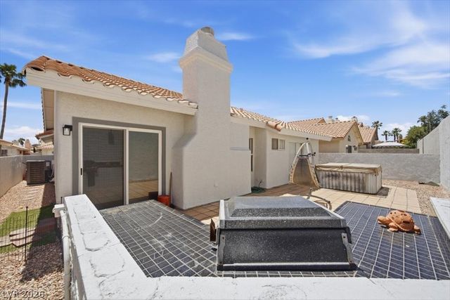 1600 Los Alamos Drive, North Las Vegas, NV 89031