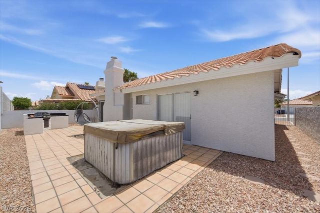 1600 Los Alamos Drive, North Las Vegas, NV 89031