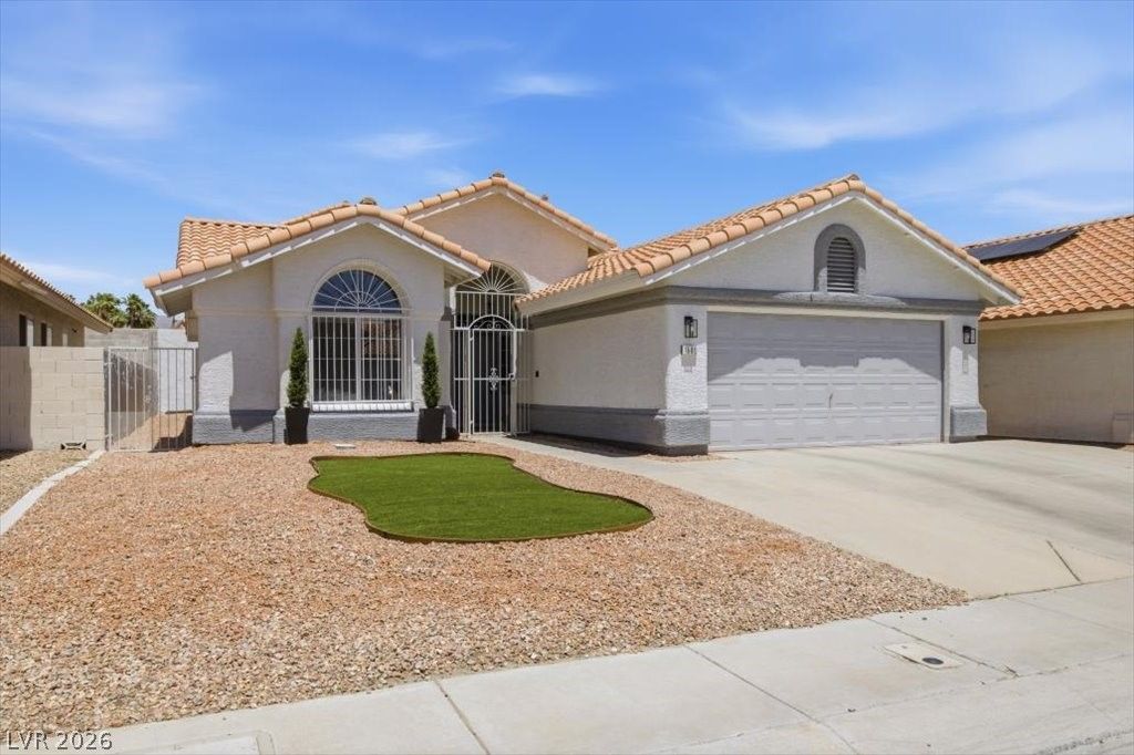 1600 Los Alamos Drive, North Las Vegas, NV 89031