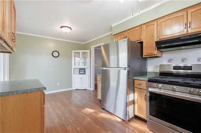 17317 E 41st Street S, Independence, MO 64055