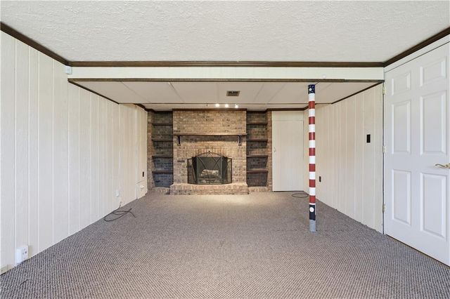 17317 E 41st Street S, Independence, MO 64055