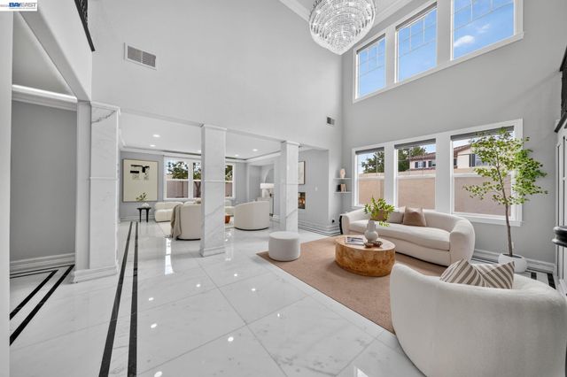2700 Salisbury Way, San Ramon, CA 94582