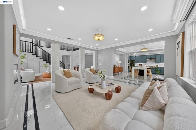 2700 Salisbury Way, San Ramon, CA 94582