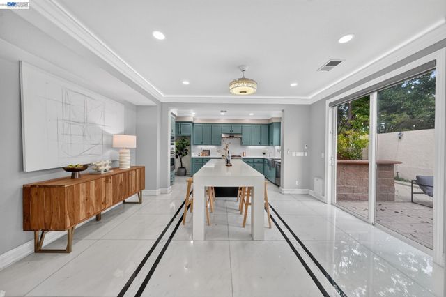 2700 Salisbury Way, San Ramon, CA 94582