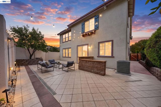 2700 Salisbury Way, San Ramon, CA 94582