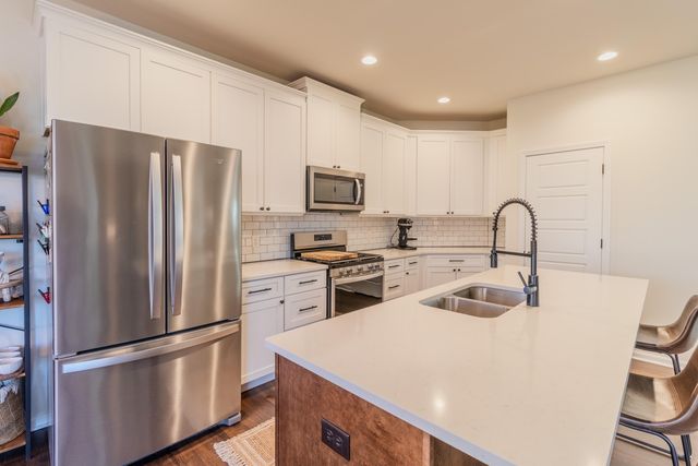 2160 Hickory Drive, Hobart, IN 46342