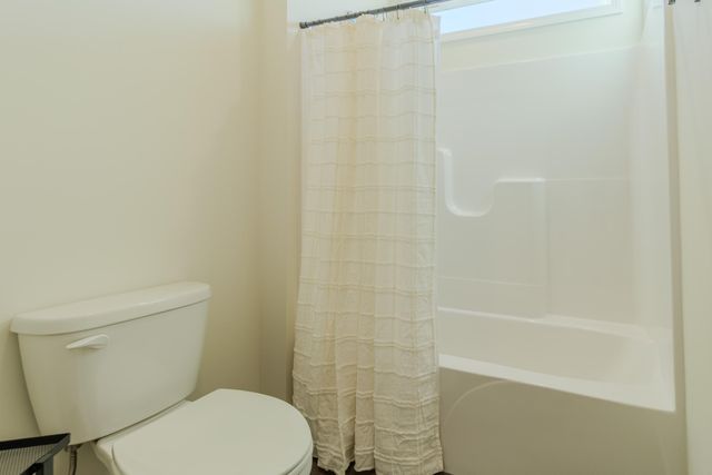 2160 Hickory Drive, Hobart, IN 46342