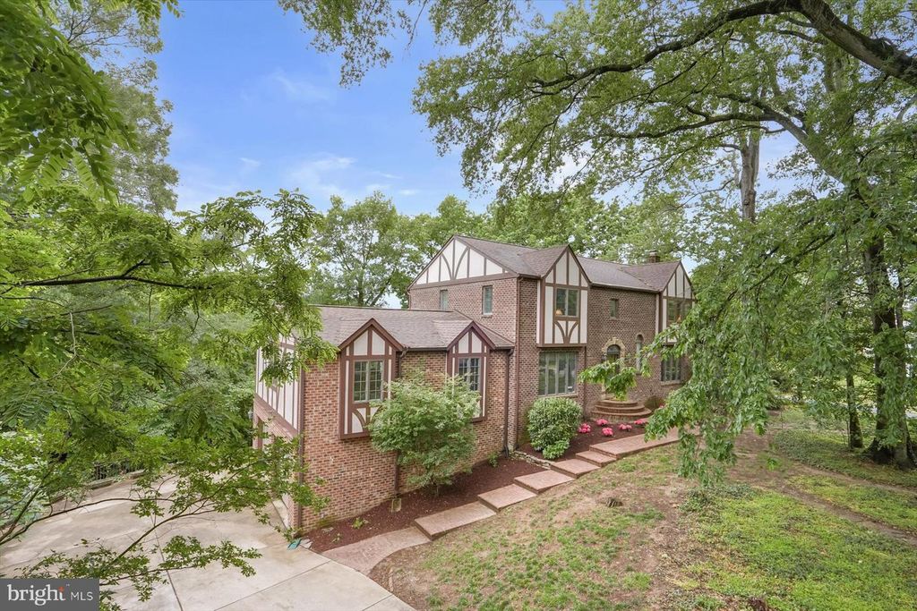 1316 SWAN HARBOUR RD, Fort Washington, MD 20744