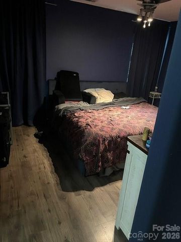 6302 Summerour Place, Charlotte, NC 28214