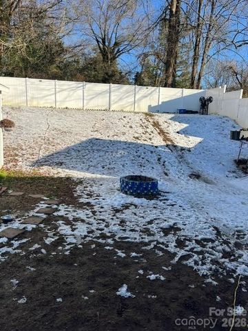 6302 Summerour Place, Charlotte, NC 28214