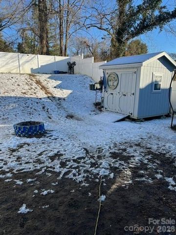 6302 Summerour Place, Charlotte, NC 28214