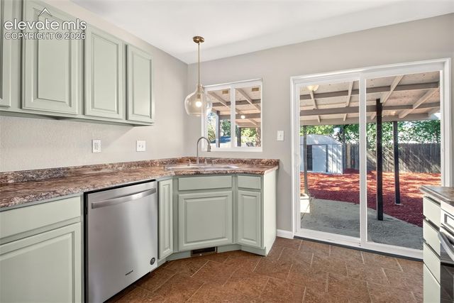 18 Hayes Drive, Colorado Springs, CO 80911