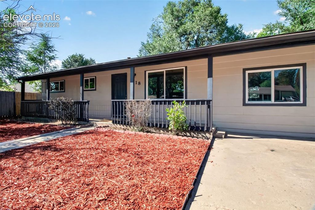 18 Hayes Drive, Colorado Springs, CO 80911 — photo 2