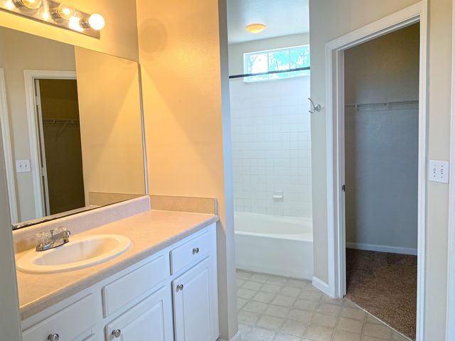 2005 Mariposa Vista Ln 105, St Augustine, FL 32084