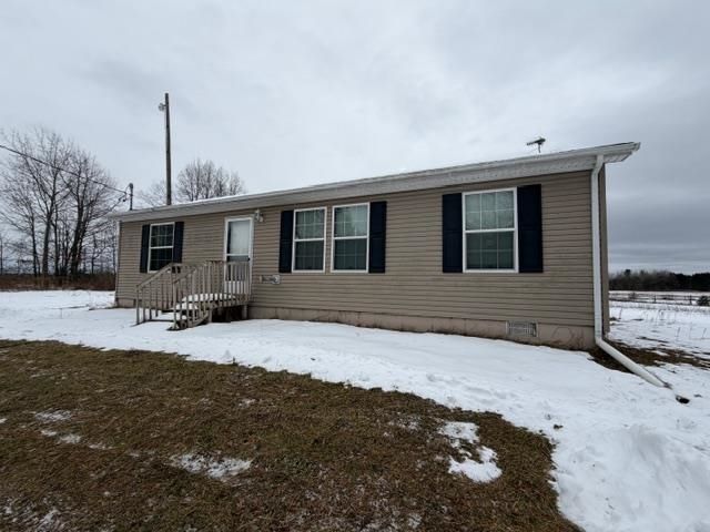 8100 E Arnold Lake Road, Harrison, MI 48625