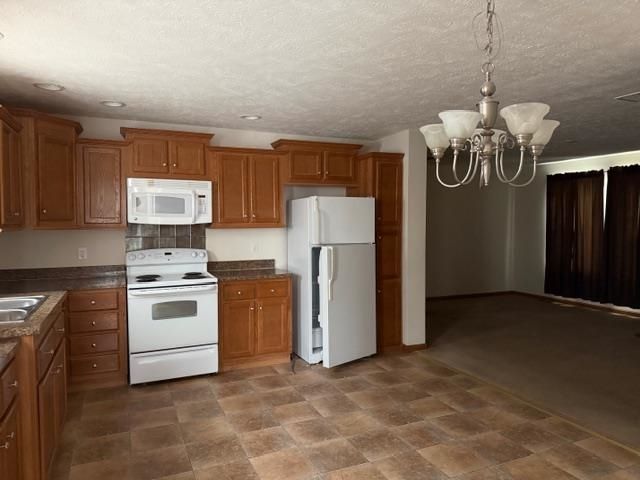 8100 E Arnold Lake Road, Harrison, MI 48625