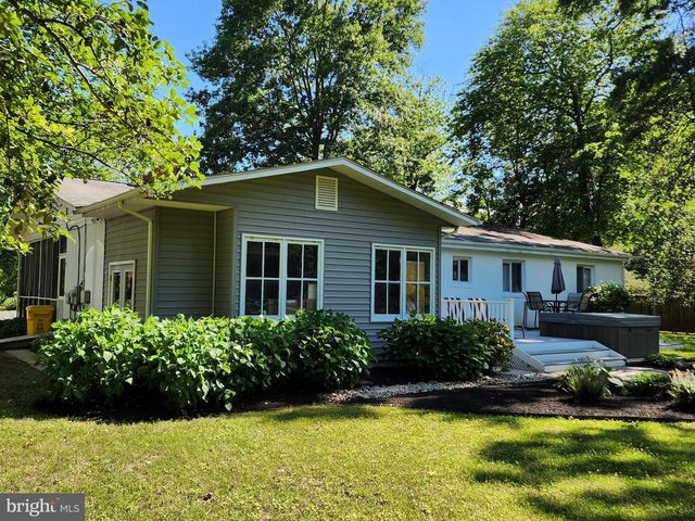 3937 W SHORE DR, Edgewater, MD 21037