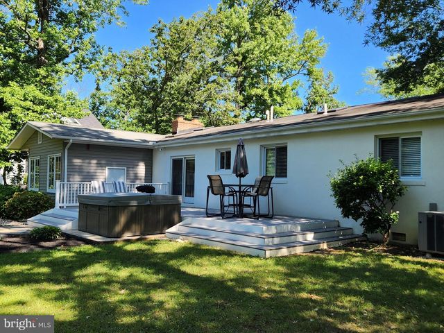 3937 W SHORE DR, Edgewater, MD 21037