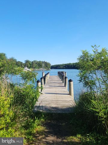 3937 W SHORE DR, Edgewater, MD 21037