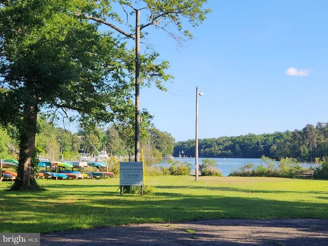 3937 W SHORE DR, Edgewater, MD 21037