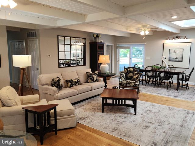 3937 W SHORE DR, Edgewater, MD 21037