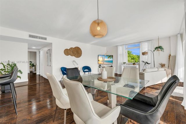 3800 Hillcrest Dr 422, Hollywood, FL 33021